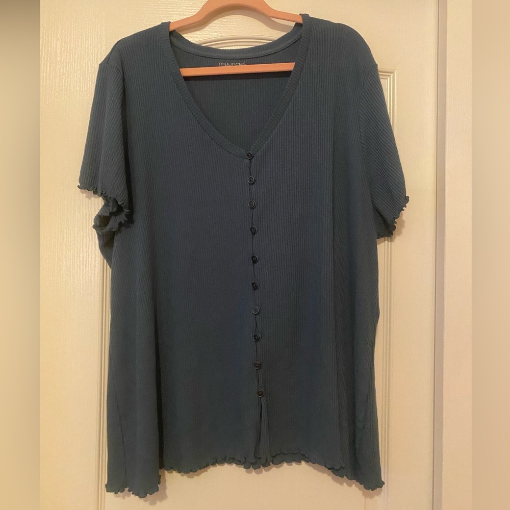 Button down blouse - Picture 2 of 6
